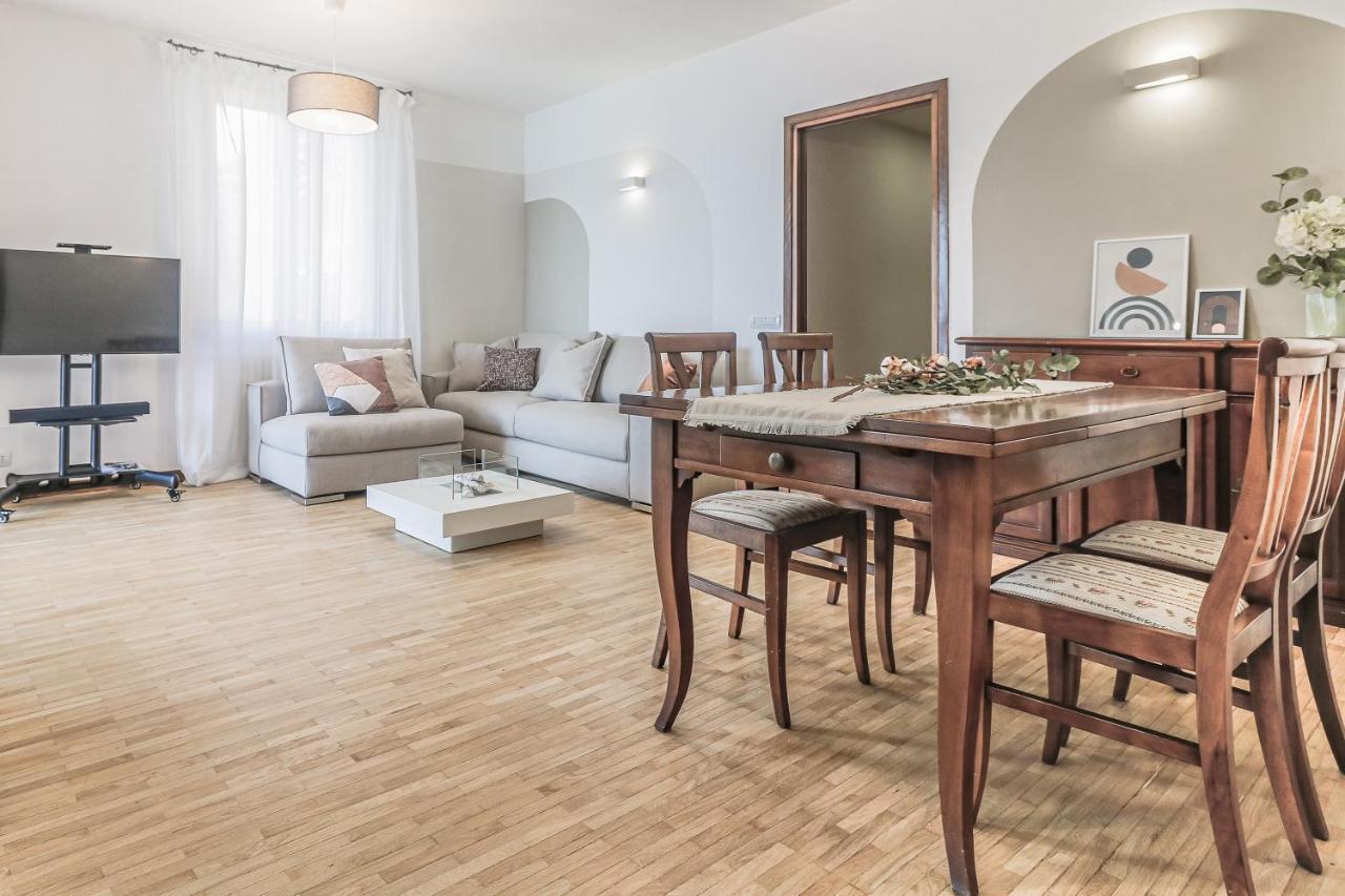 Stunning View Lakeside Apartment - Larihome A11 Gravedona Exterior foto